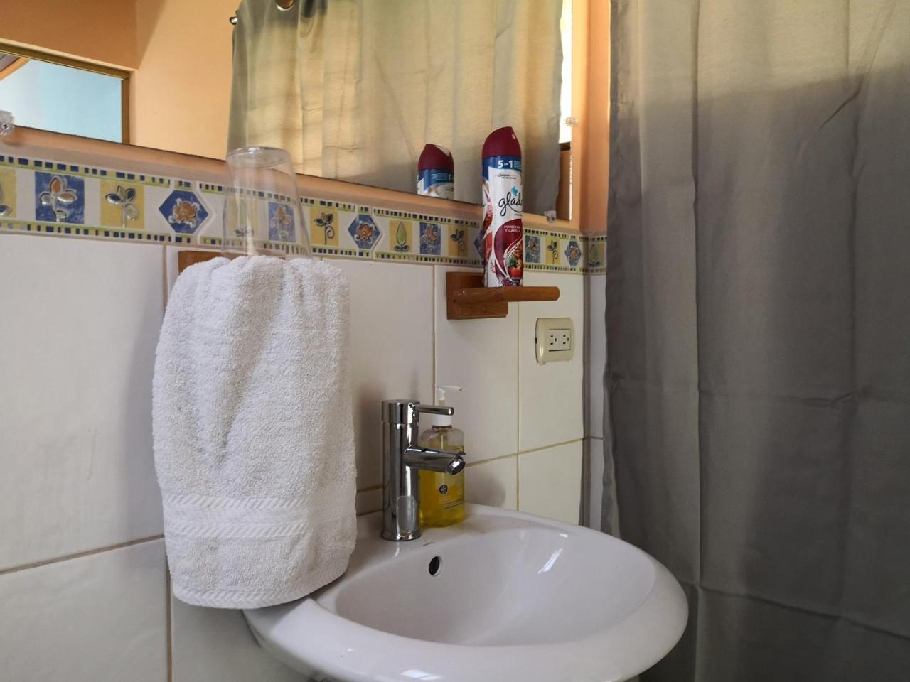Vida Tropical Bed and Breakfast Alajuela Exterior foto