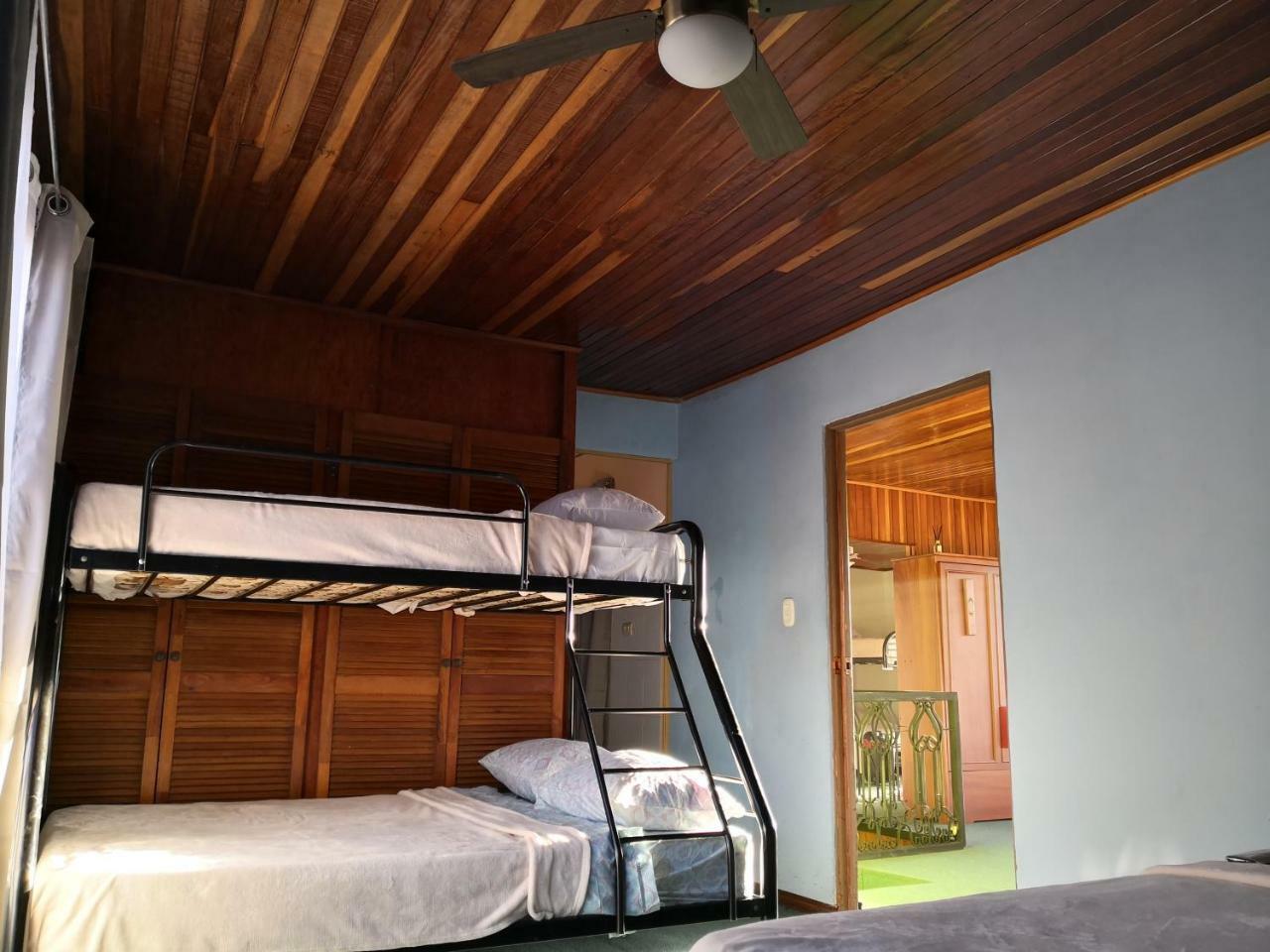 Vida Tropical Bed and Breakfast Alajuela Exterior foto